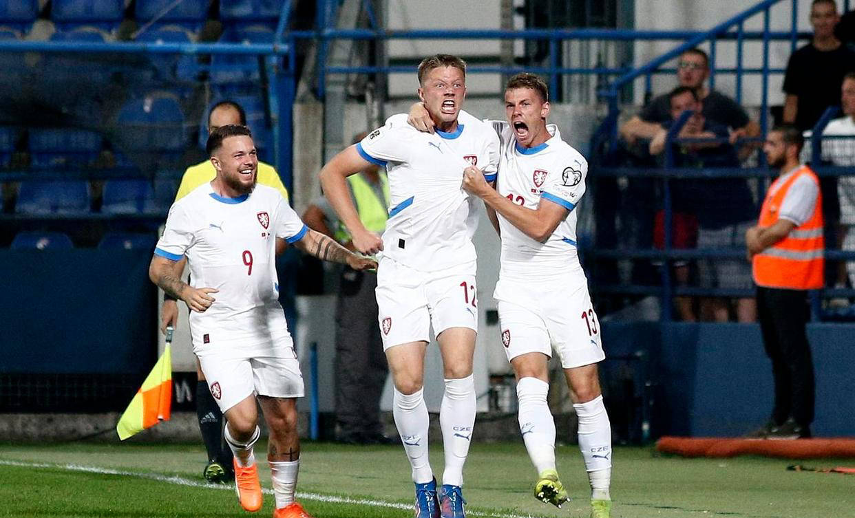 捷克队取得胜利，冲击冠军之路