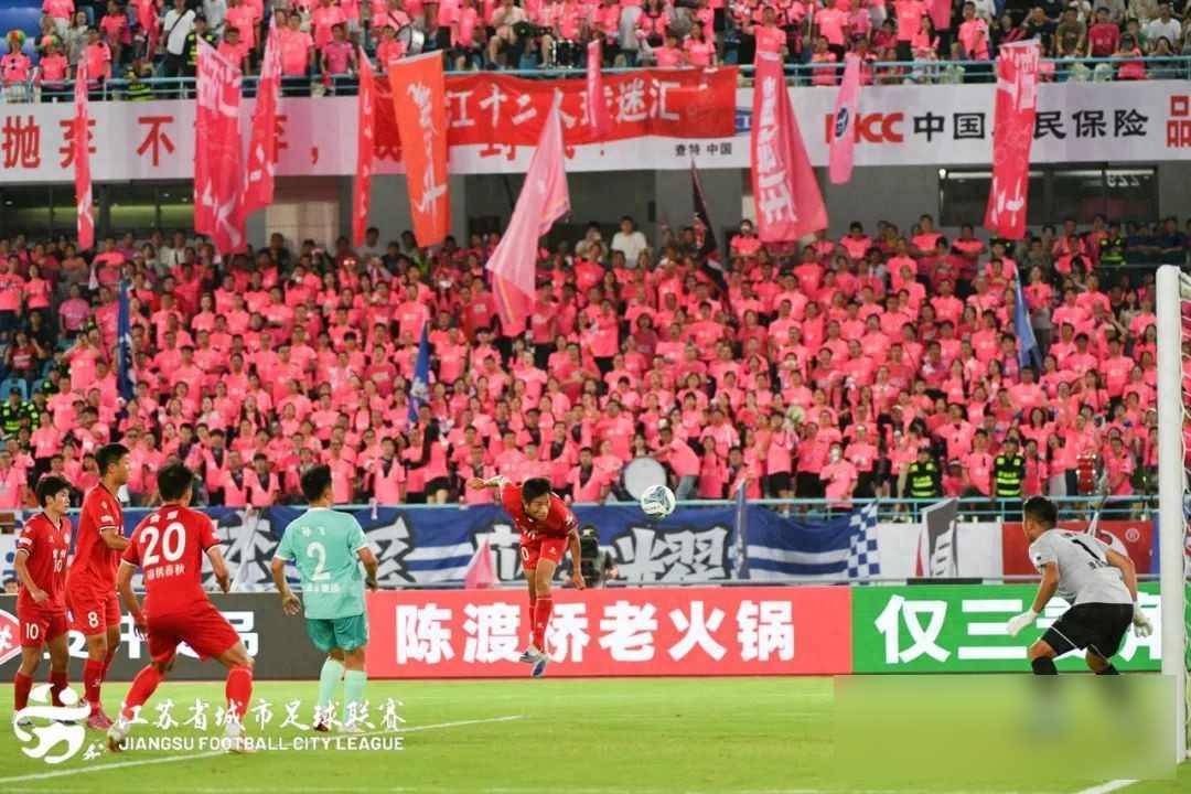 关于见证球场传奇，助威球队争夺胜利的信息