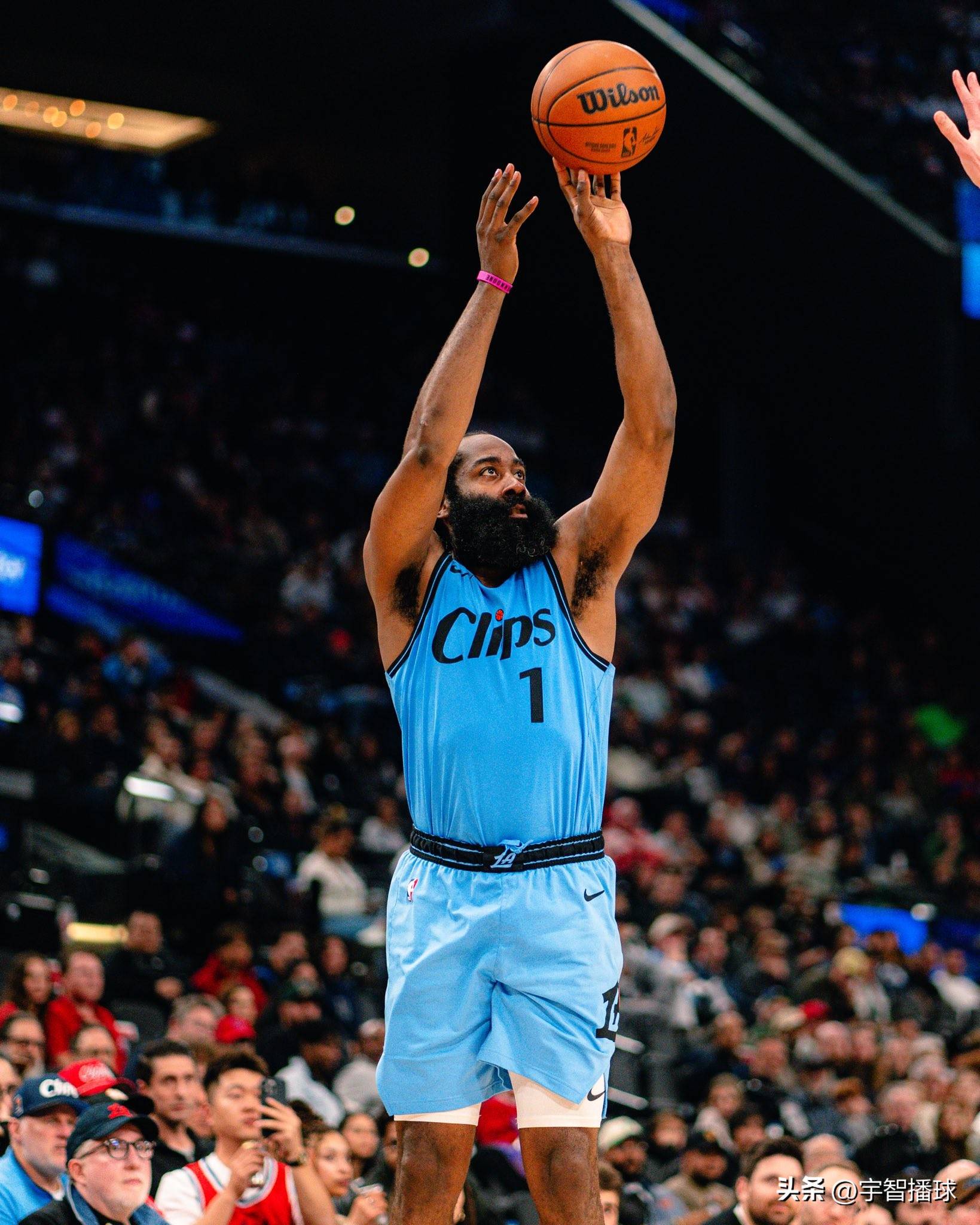 快船队新援表现出色引人注目的简单介绍