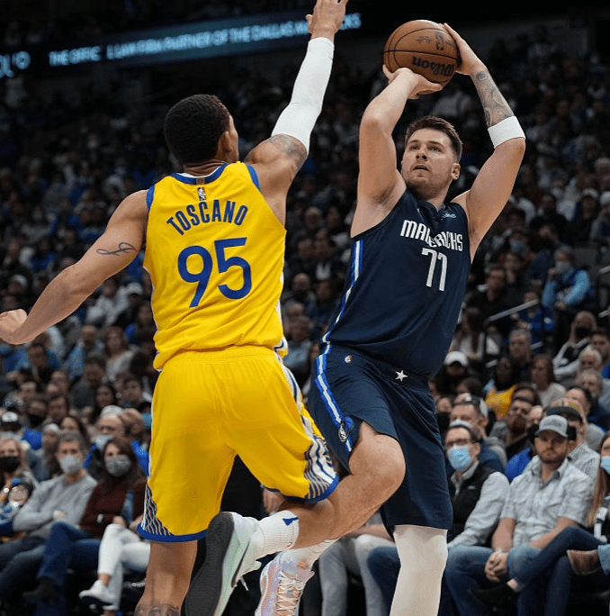 福建队完胜76人，东契奇扛起全队