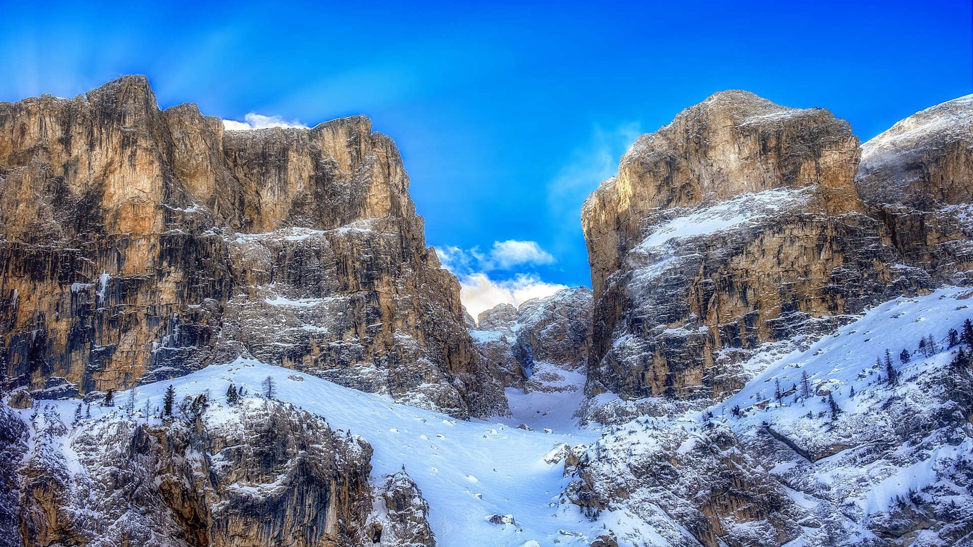 总决赛预演?西亚卡姆的矛与热火的盾,勇士的卫冕之路遭遇双重夹击