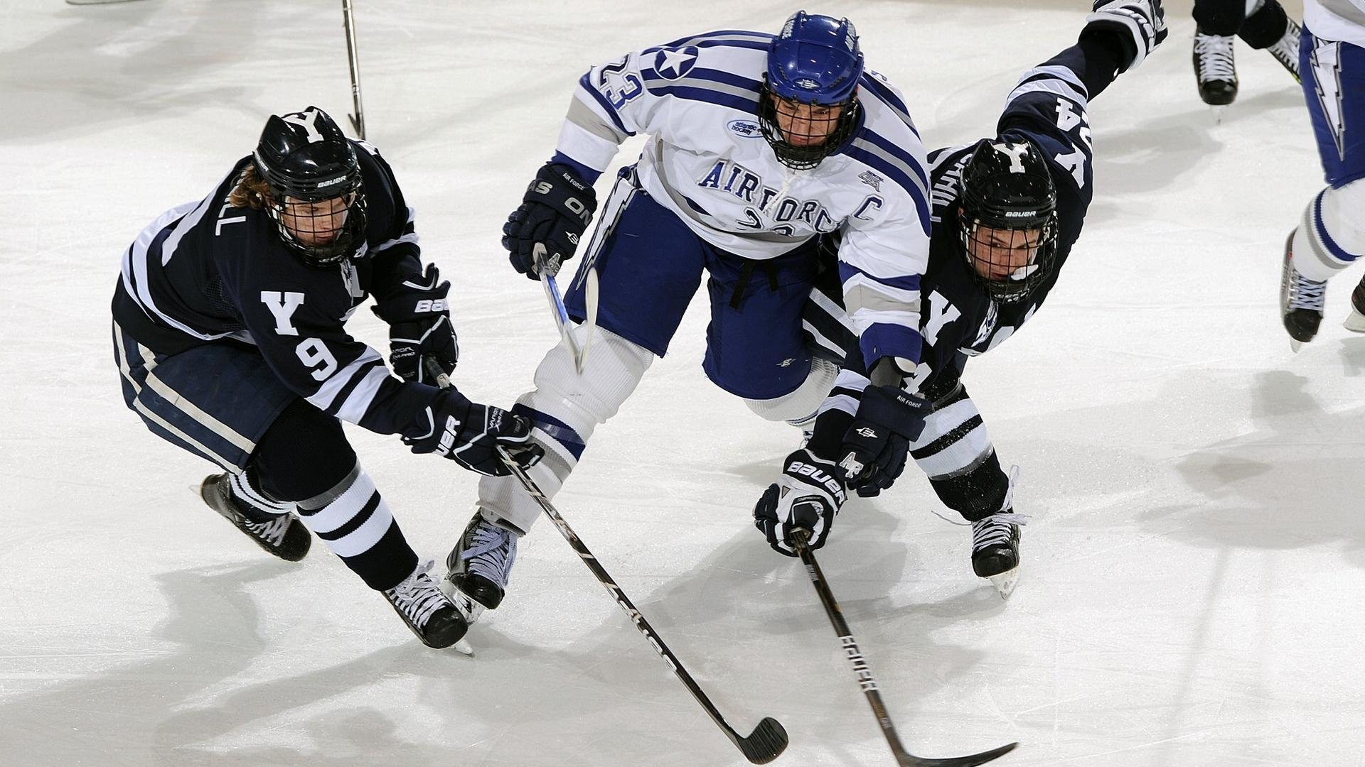 克莱·汤普森,当守护者成为撕裂者,他用三分雨震撼孟菲斯
