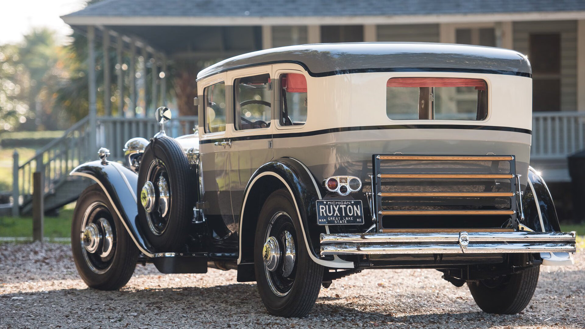 独眉挥毫，绿茵交响，那一夜，浓眉在争冠战场的指挥艺术